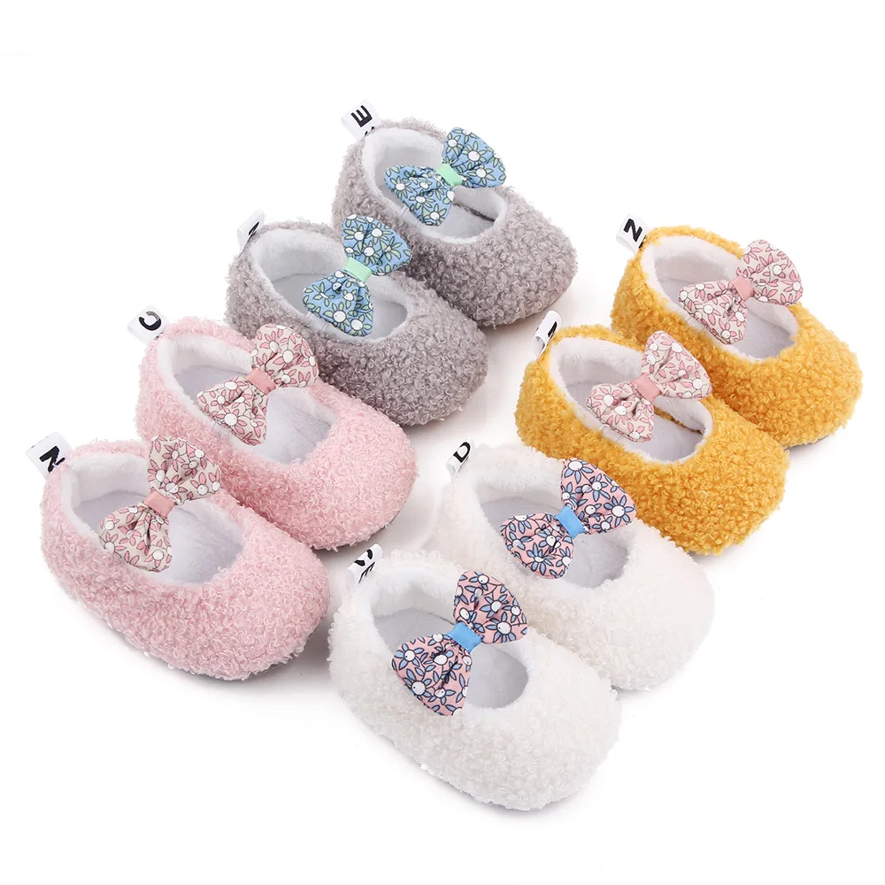 Autumn and Winter 0-1 Year Old Baby Solid Color Fluffy Cute Bow Warm Soft Soled Cotton Shoes