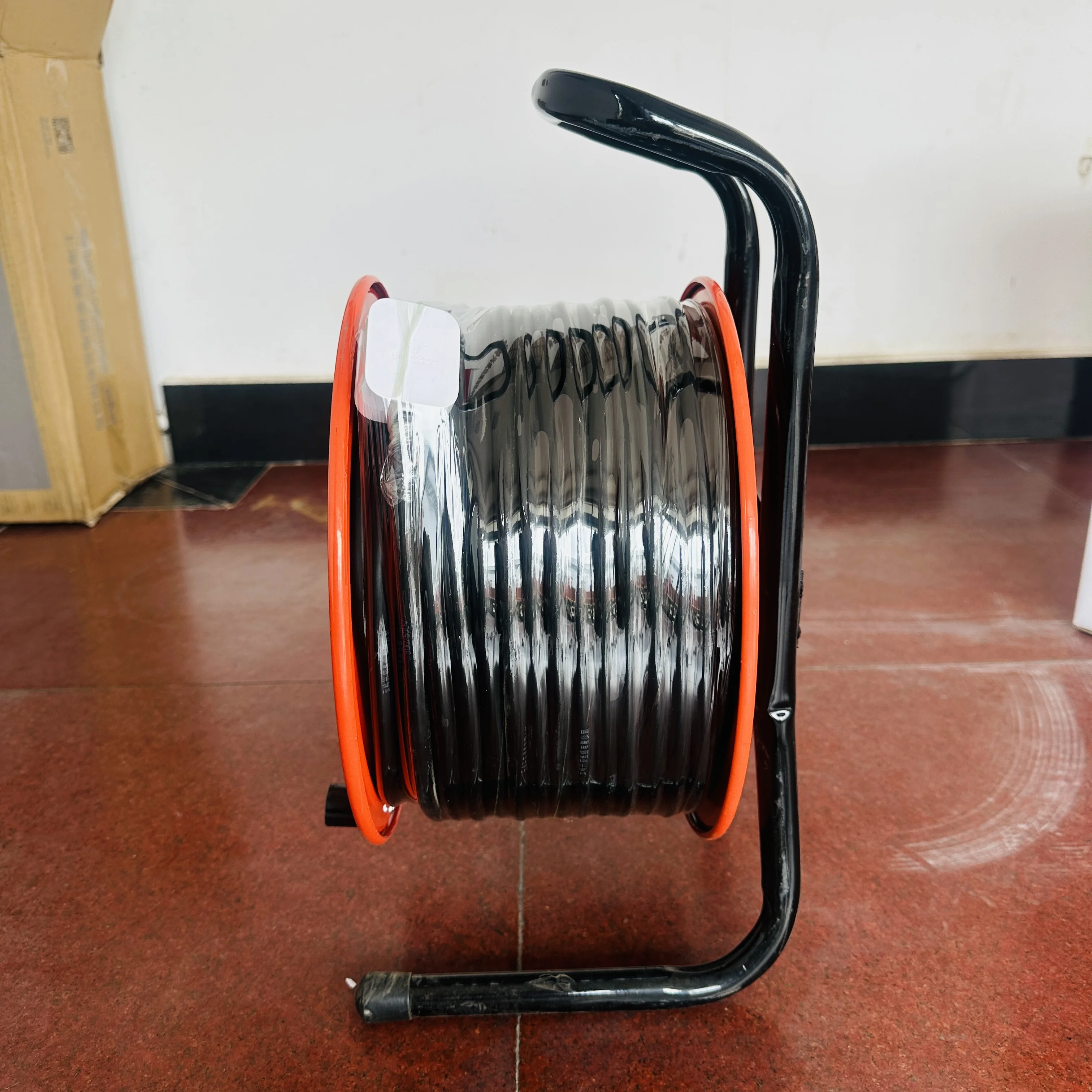 Cheap Price Chinese Power Cable Extension Cord 3 Holes Outdoor Socket Outdoor Cable Extension Reel for Commercial Using