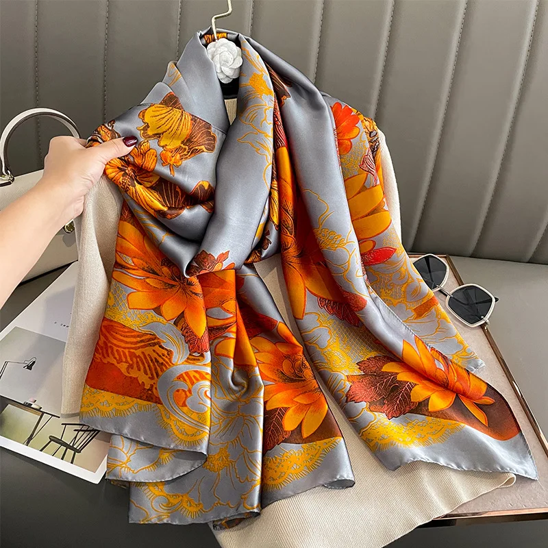 Wholesale Ready to ship luxury ladies name brand scarf fashion