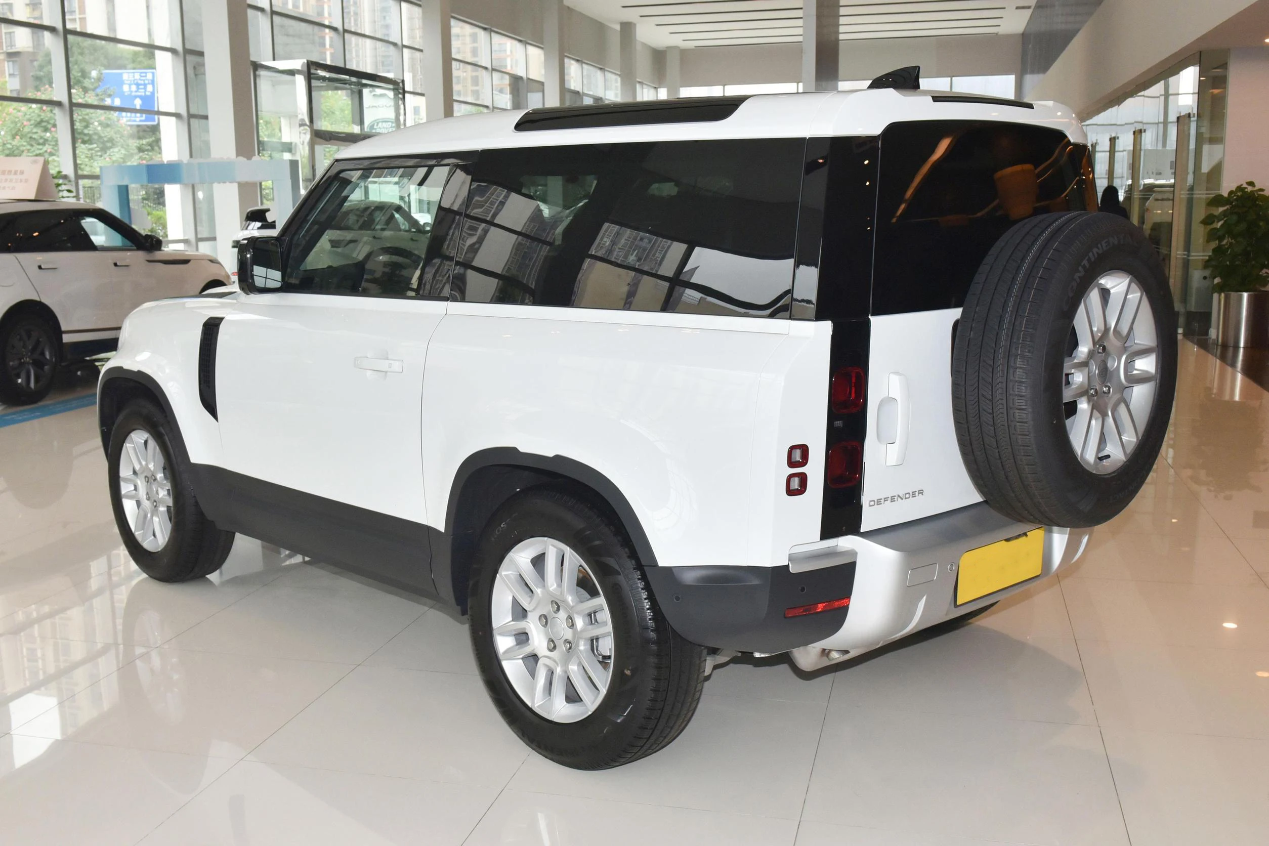 Land Rover Defender SUV manufacture