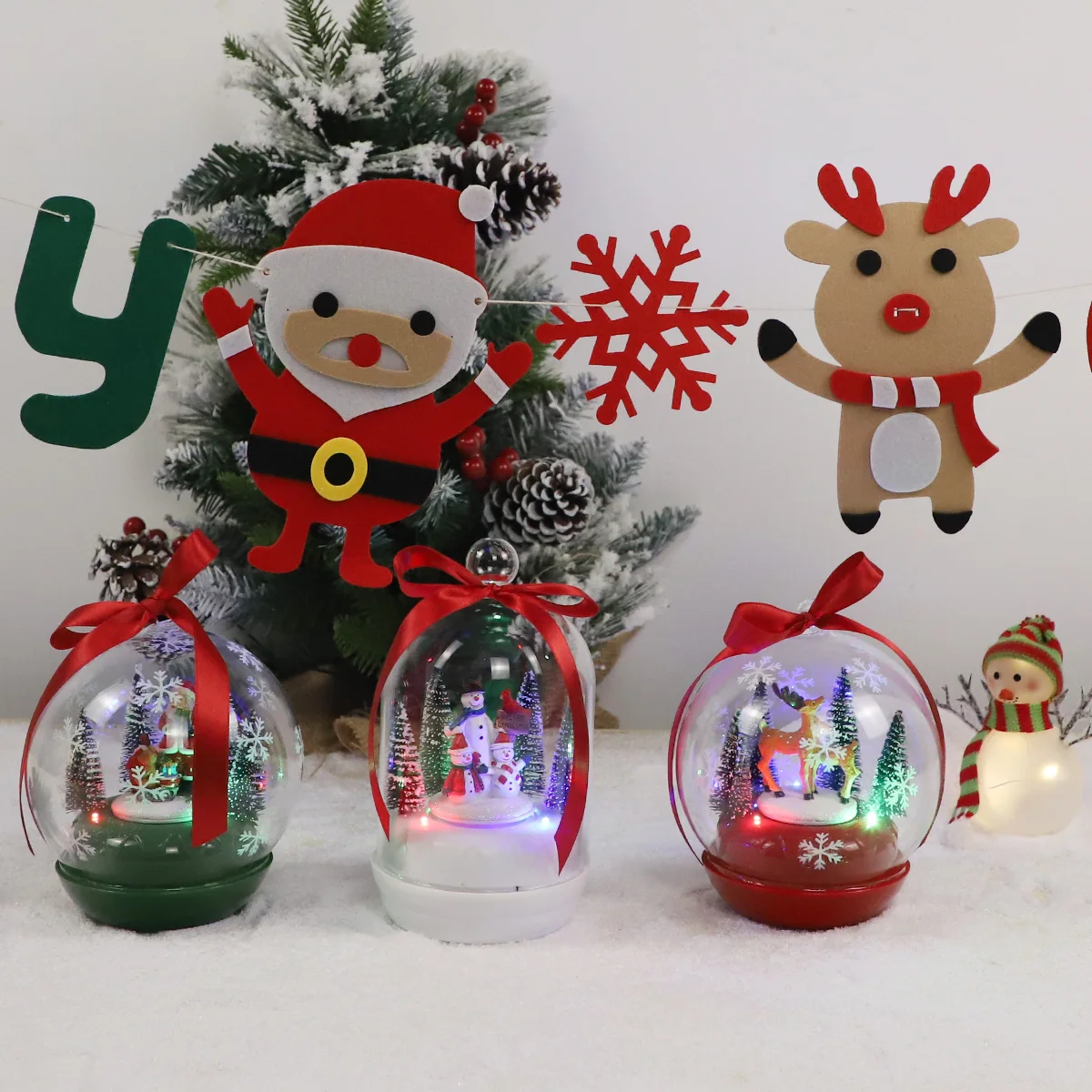 Small Glass Dome House Terrarium Ornament Dome Light Led Dome Music Spun Base Christmas Decoration Sale Christmas Nativity Scene