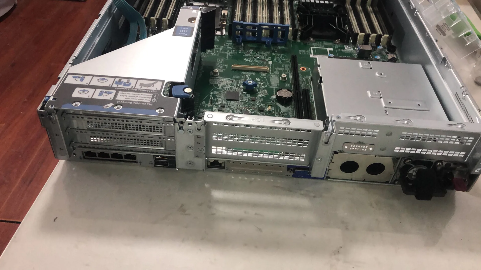 Hpe proliant dl380 gen10サーバー2u12lffラックサーバー