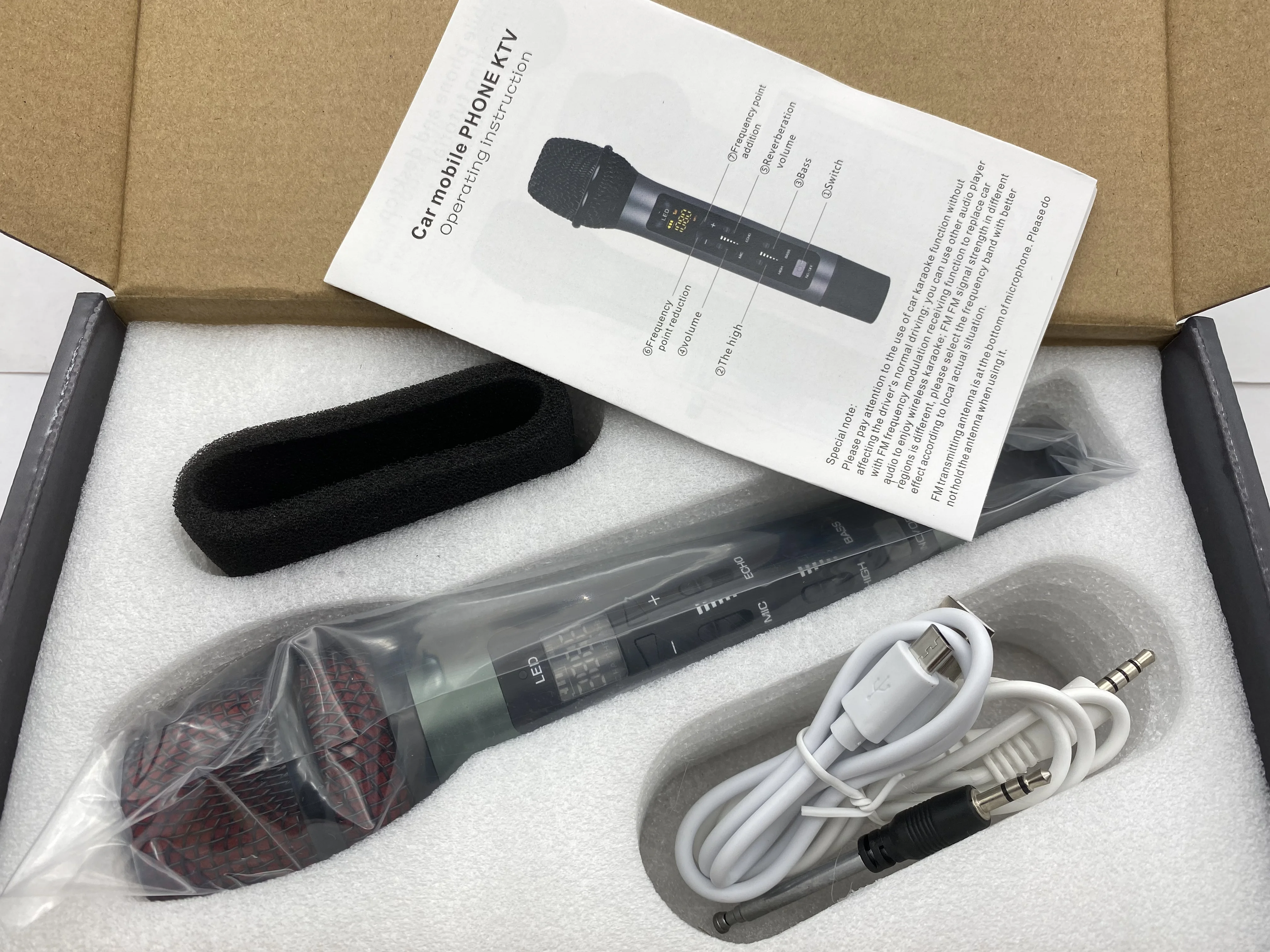 High Quality BT Car FM Connection Handheld Portable Microphone Karaoke Singing Wireless Microphone for PC Phone Car