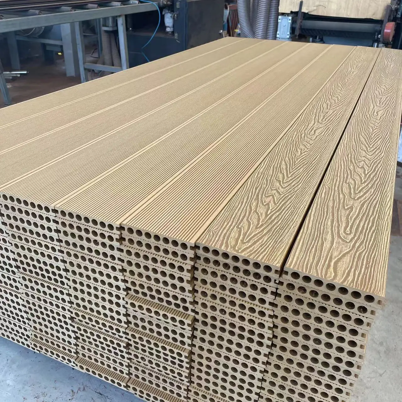 Wholesale 3d Embossed Wpc Swimming Pool Decking Flooring Eco-Friendly Wood Plastic Composite Pvc Decking Outdoor