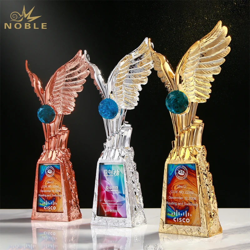 Благородный полимерный Золотой Серебряный Бронзовый Деловой Подарок с изображением животного крыла орла индивидуальный логотип украшение для дома и офиса награда за