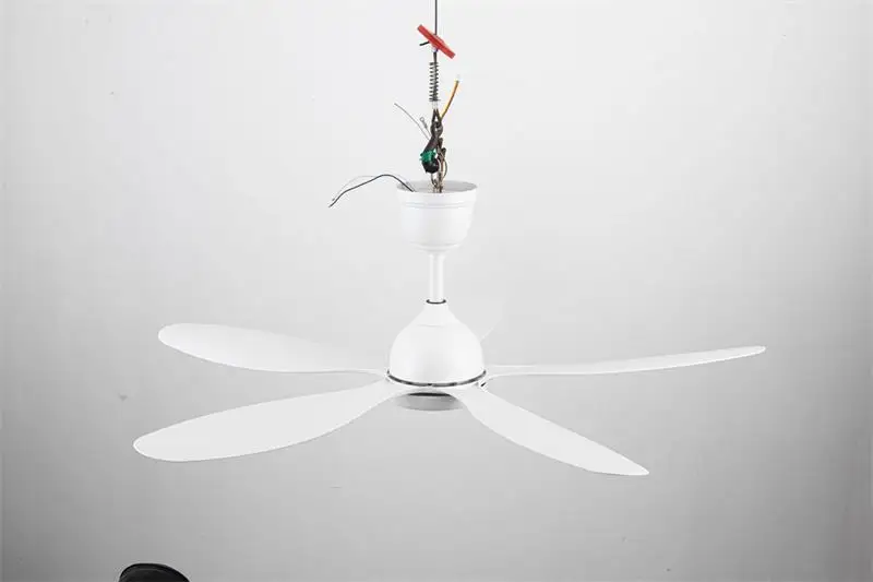 Hot Sale Silent 56 Inch 55W DC Copper Motor Five Indoor Ceiling Fan Lamp for Living Room