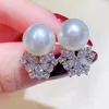 E2028 white gold