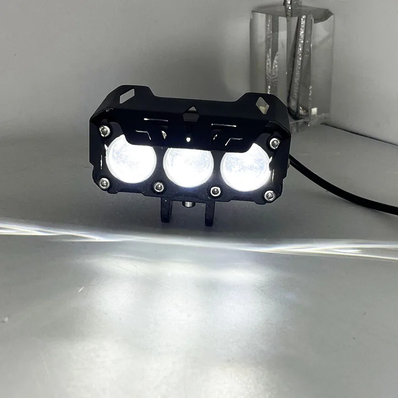 Motorcycle LED Spotlight Tri Lens Projector White Yellow Headlight Fog Light Auxiliary Lamp for Trucks SUVs UTVs Car 12V 24V