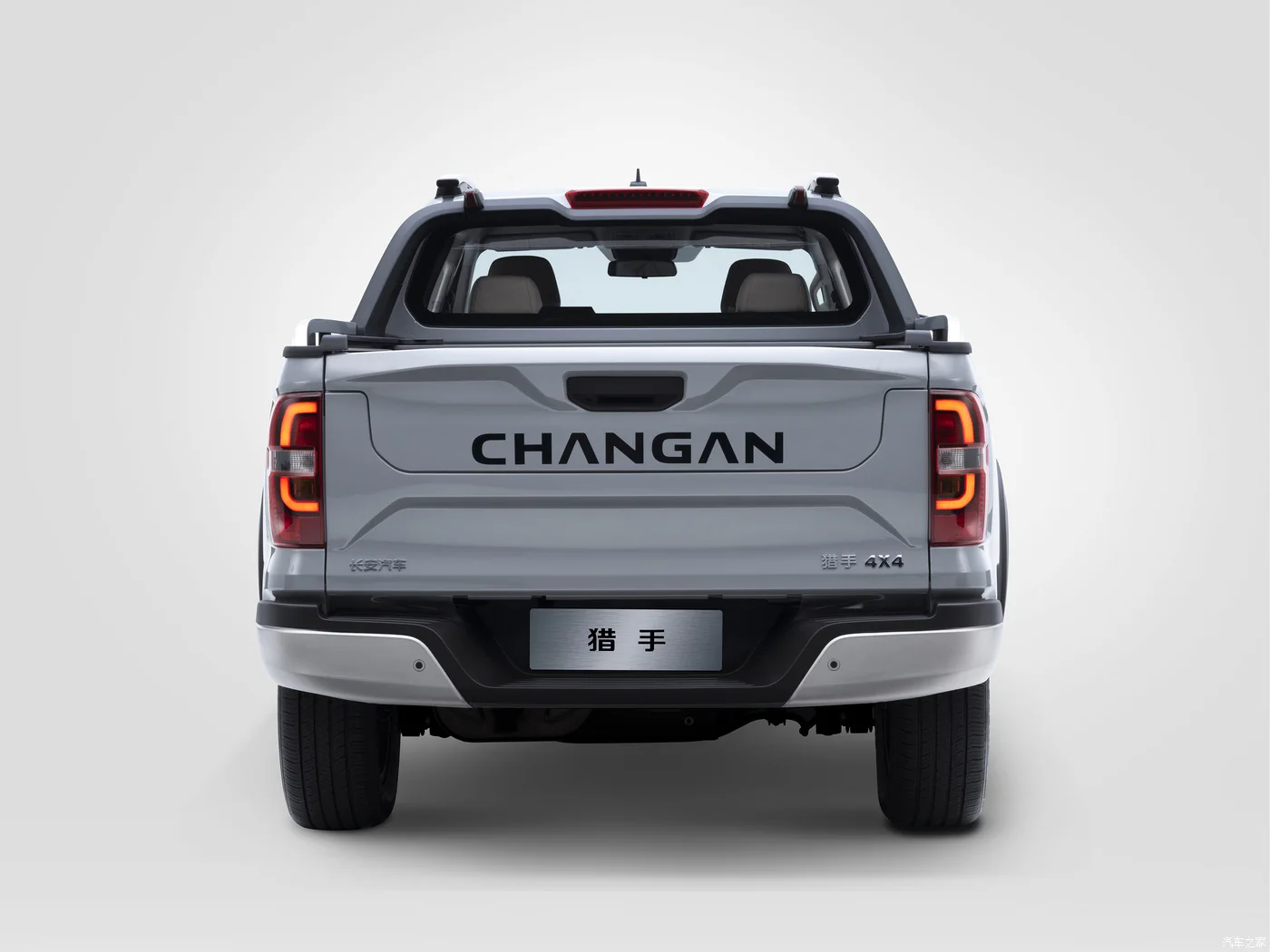 High Speed New Energy Vehicles Cheap Used Cars for Chang'an Hunter 2024 Armored Edition Full Range Dual Motor 4WD Box