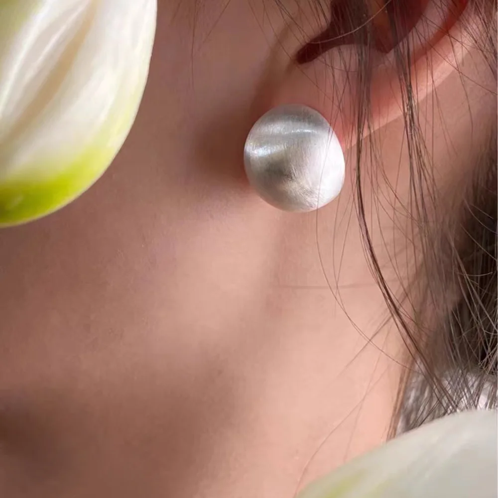 Brushed Wire Drawing Round Circle Sphere Ball Earrings Hollow Gold Plated Stud Earrings for Women Korean Chic Simple Jewelry Hot