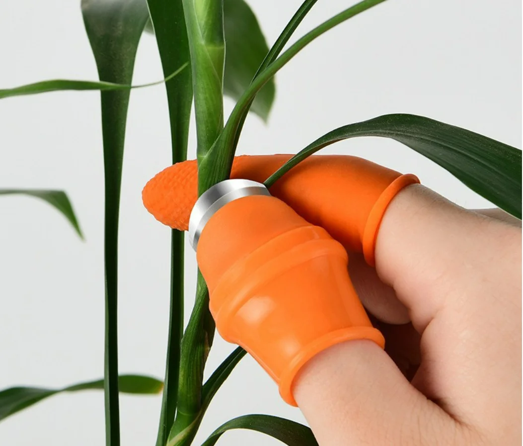 Garden Silicone Kitchen Wares Thumb Knife Professional Picking Cutting Vegetables Fruit Finger Protector