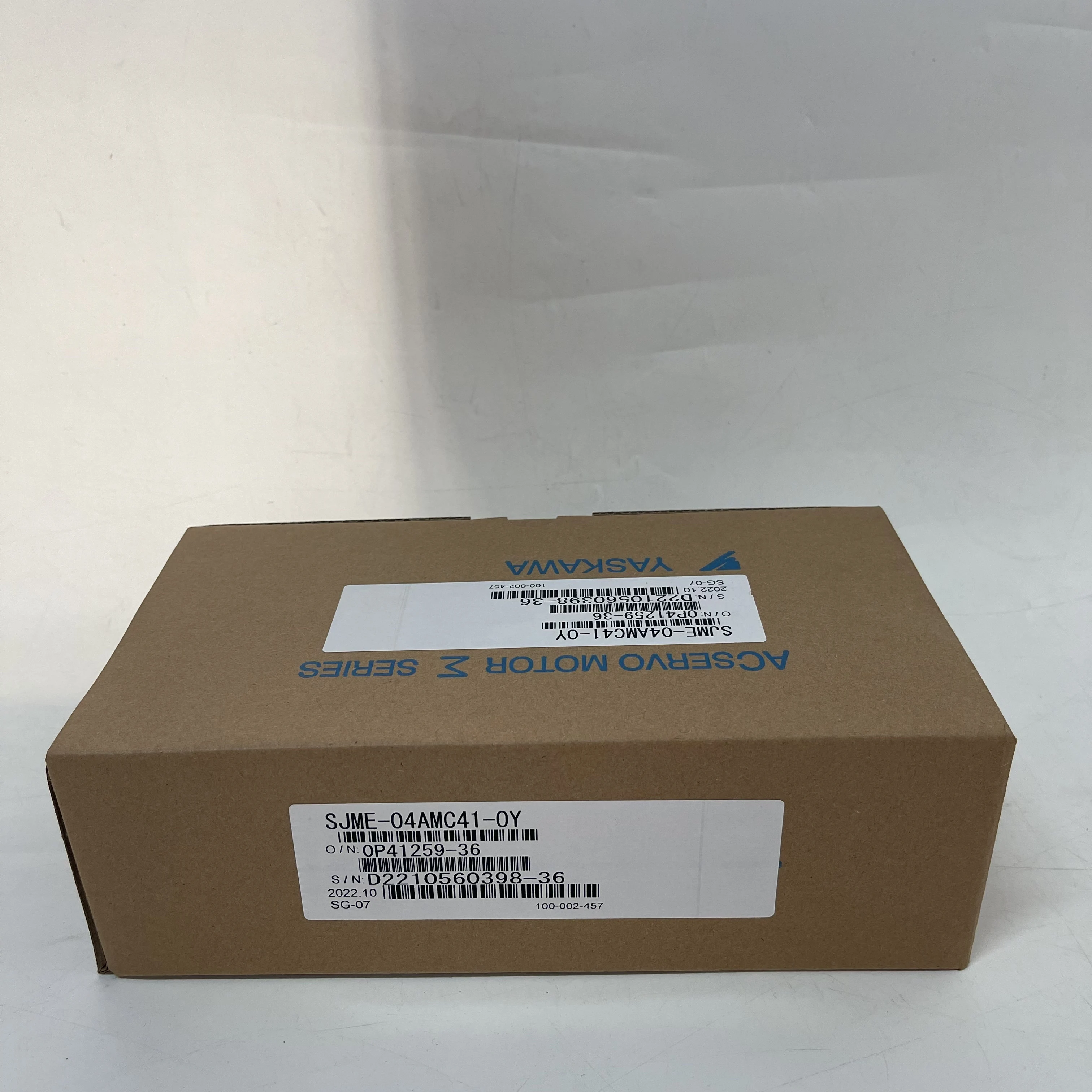 Yaskawa AC Servo Motor SJME-04AMC41-0Y Yaskawa AC Servo Motor SJME-04AMC41-0Y