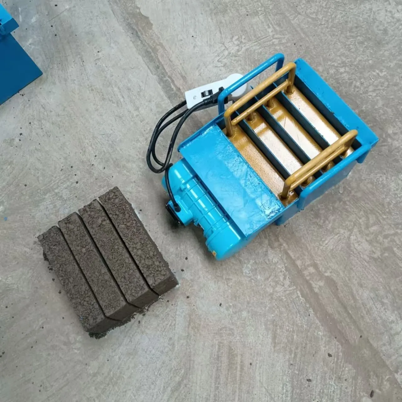 Manual Concrete Block Moulds Making Concrete Maker Wall Block Molds Mini Electric Brick Making Machine