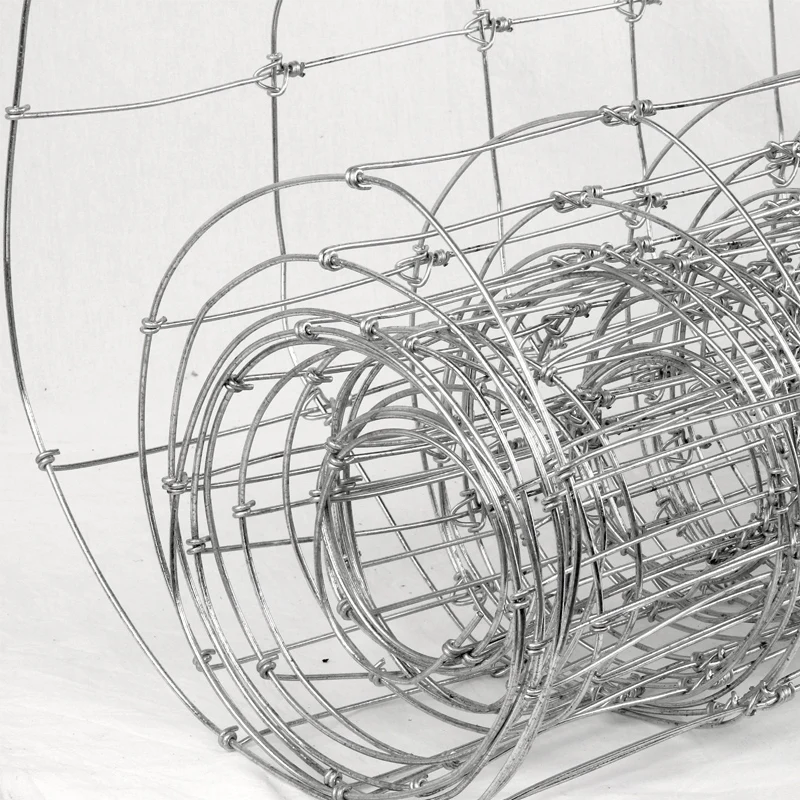 Factory Produced 8ft Galvanized Sheep Fence, Anti-rust and Anti-corrosion, Chain Link Fence with Uprights  Cattle Fence