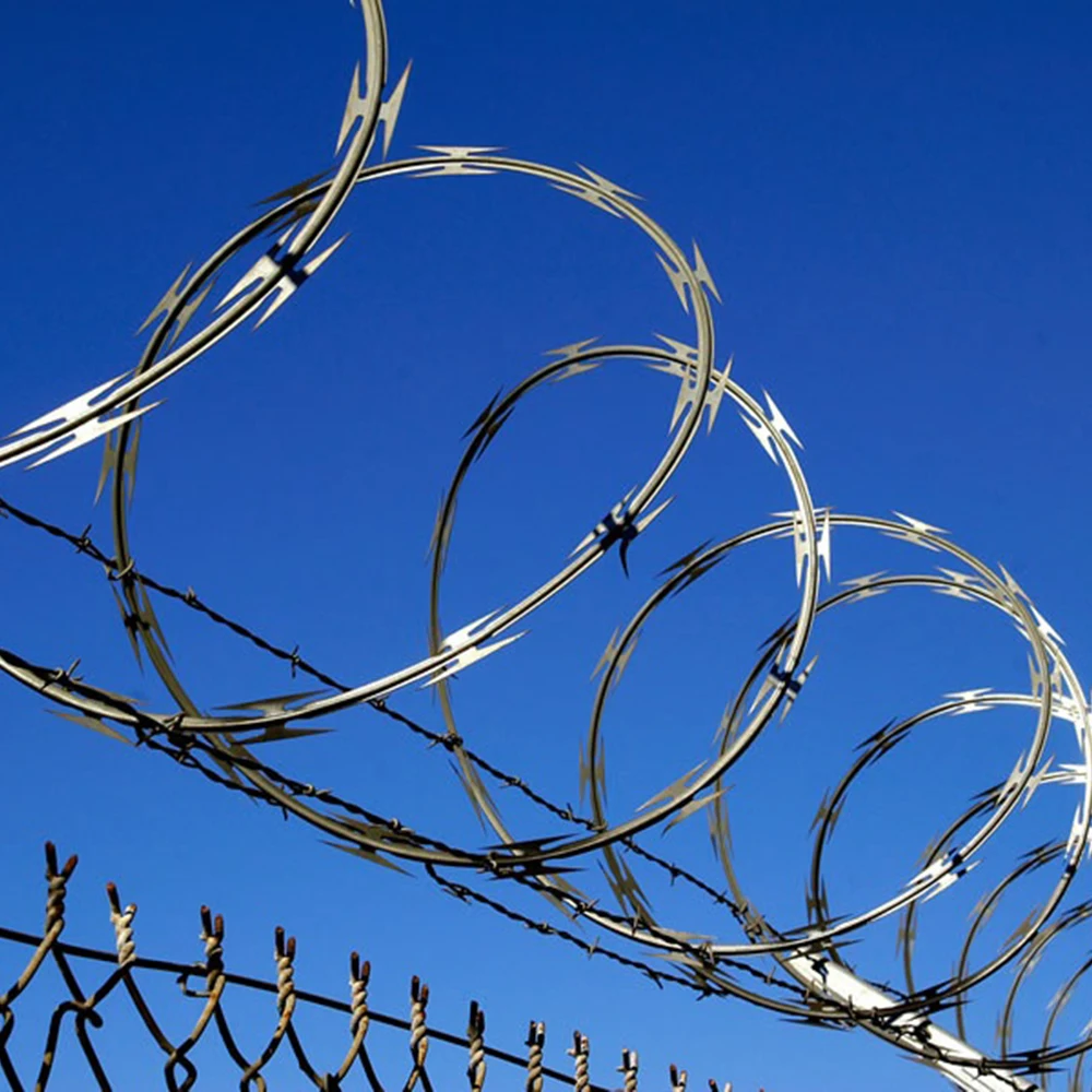 Triple Strand Concertina Wire 250mm Concertina Barbed Wire Coil 900mm