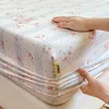 Sicilian fitted sheet style