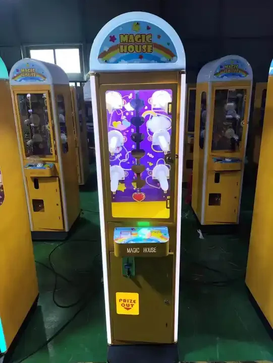 Hot Selling Coin Operated Mini Prize Gift Arcade Game Crane Machines for Shopping Malls