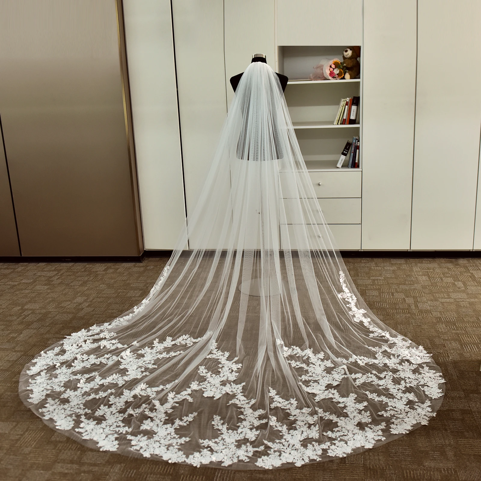YouLaPan V287 Cathedral Wedding Veil Romantic Outdoor Lawn 
