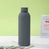 Gris oscuro
