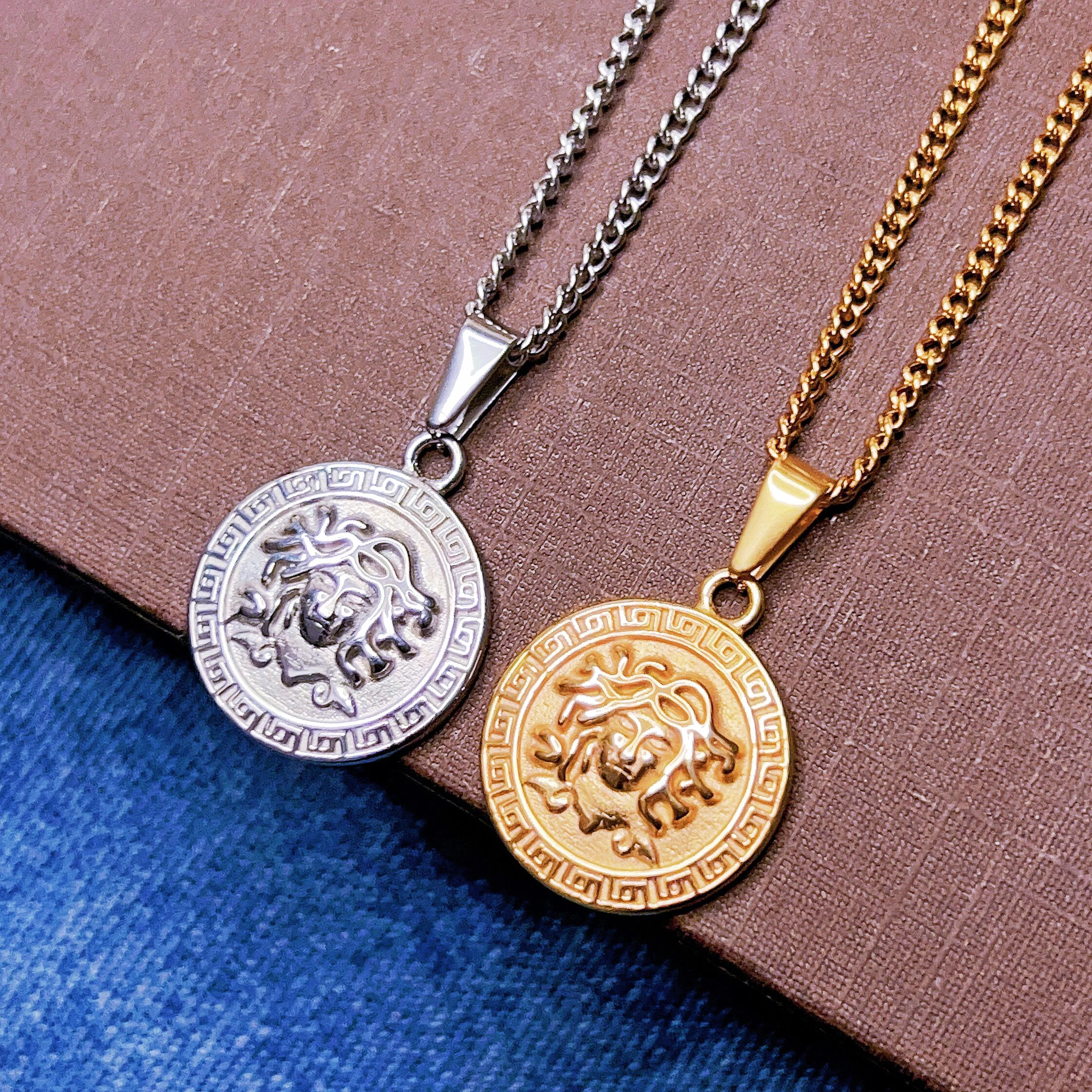 22k Gold Hiphops Crystal Medusa Pendant Mens Greek Mythology Medusa Gorgon  Necklace Ancient Greece Jewelry Gifts for Women Men