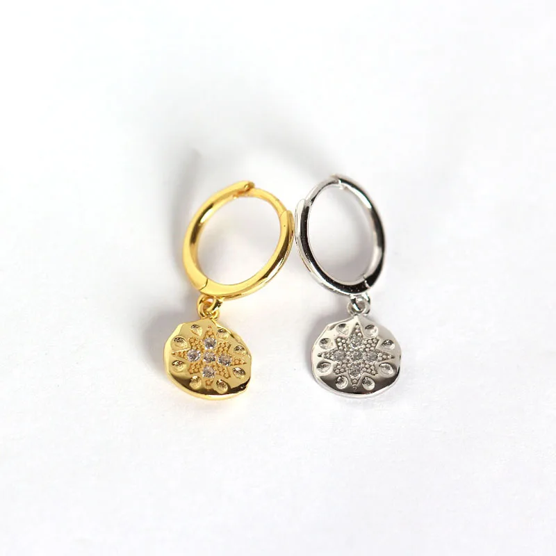 Coin Earrings Gold Hoops Minimalist Earrings Gold Huggies Hoops Huggies Gold Coin Earrings Gold Coin Huggies Vintage Charm Earrings