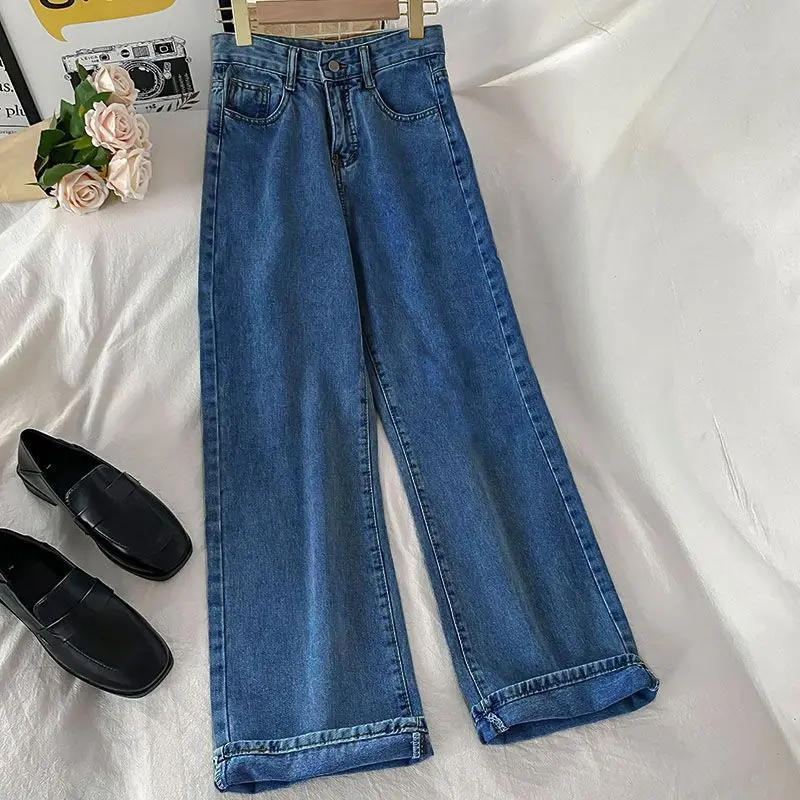 Shop Our 2024 Women's Spring Wide Leg Jeans - Casual & Stylish