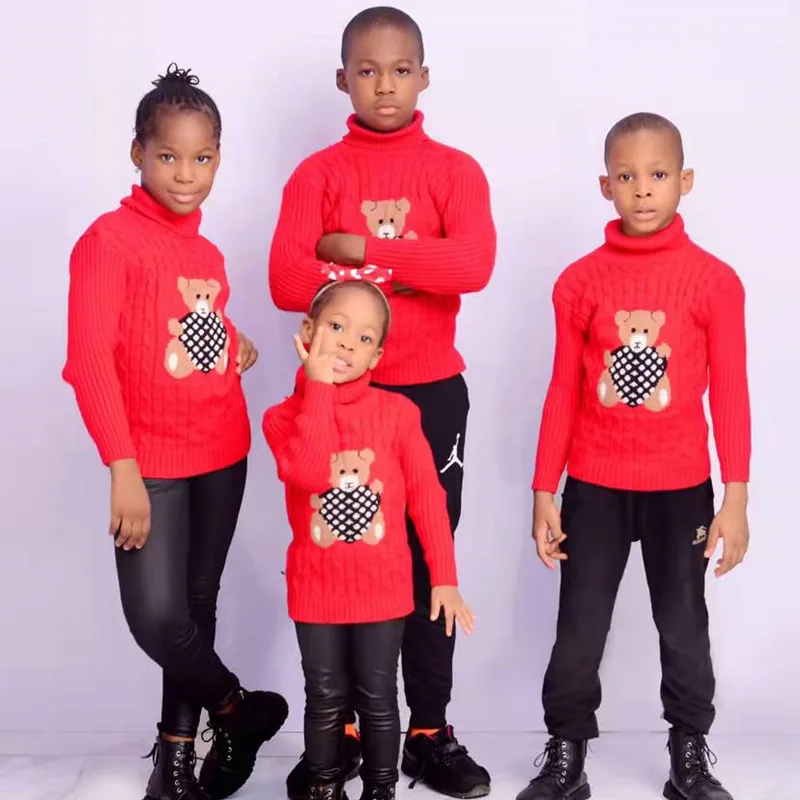 Лидер продаж, свитер с медведем для маленьких мальчиков и девочек, вязаная водолазка с высоким воротником, зимние свитера с высоким воротником, наряд для маленьких мальчиков и девочек