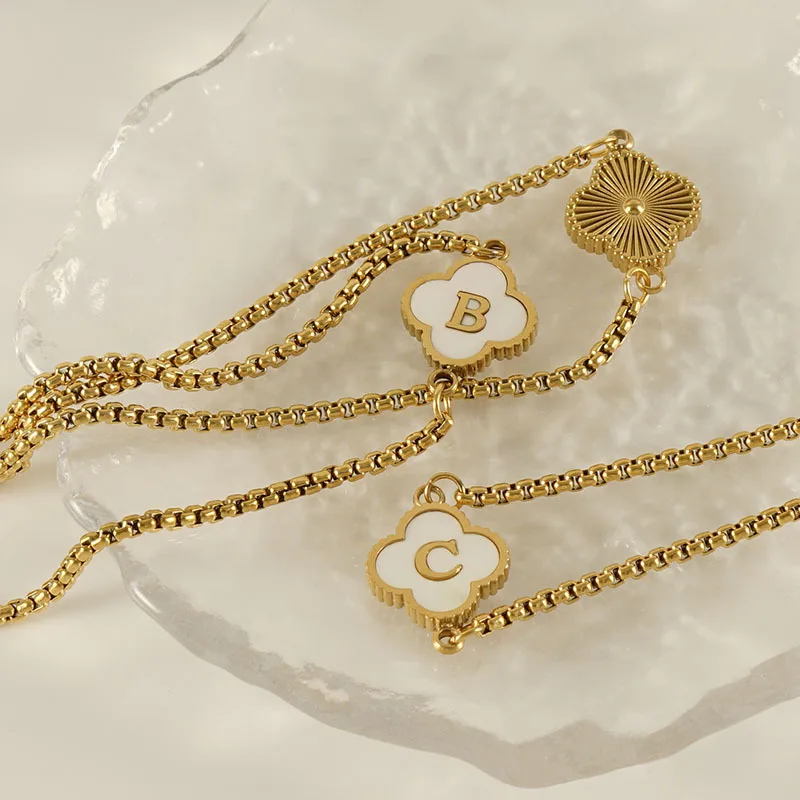 18K Gold Plated Waterproof Stainless Steel Chain Bracelet Trendy Four Leaf Clover Initial Letter Shell Bracelet