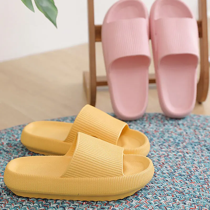 Zapatillas De Casa De Alta Calidad Para Hombre Y Mujer,Chanclas De  Interior,Calzado Original - Buy Zapatillas De Casa De Calzado,Los Hombres  Diapositivas Zapatillas,Zapatillas De Interior Product on Alibaba.com