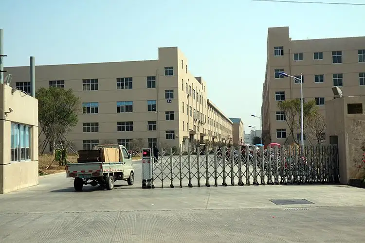 Wenzhou Huancai Arts & Crafts Manufacturing Co., Ltd. 1