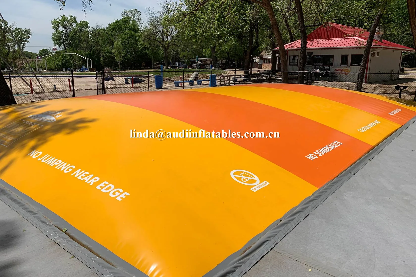 Hot Sale Outdoor Inflatable Pvc Tarpaulin Jumping Pillow Kangaroo