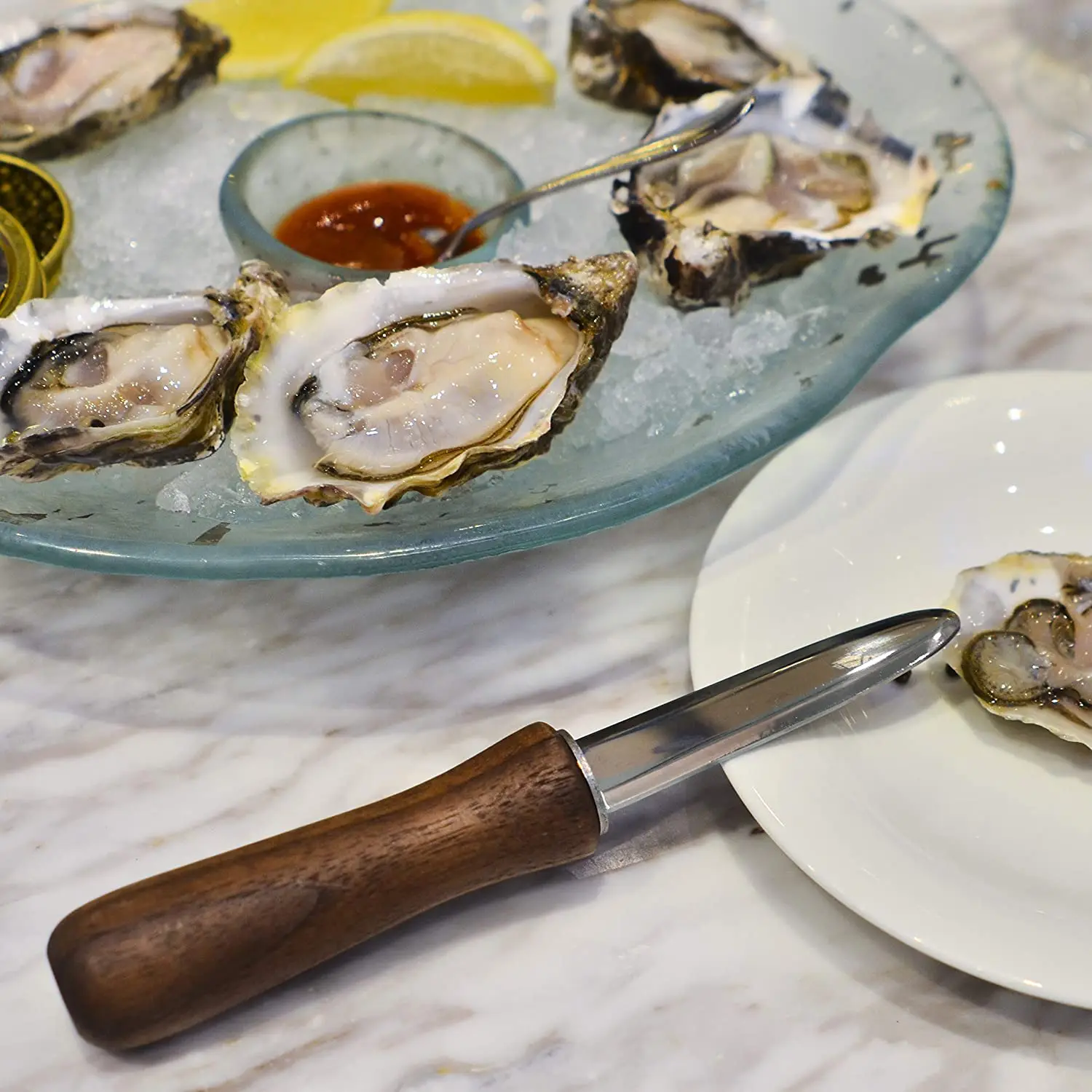 Нож для моллюсков с деревянной ручкой