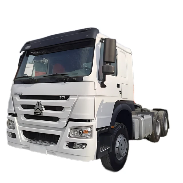 Traction head of SINOTRUK HOWO brand 6x4 drive 371 horsepower supports customization