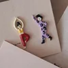 Boucles d'oreilles à tige en forme de figurine de yoga (une paire)