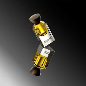 2025 New Design Customize Logo Luxury Glass Perfume Bottles 30ml Fragrance Bottle With Custom Wooden Plastic Cap