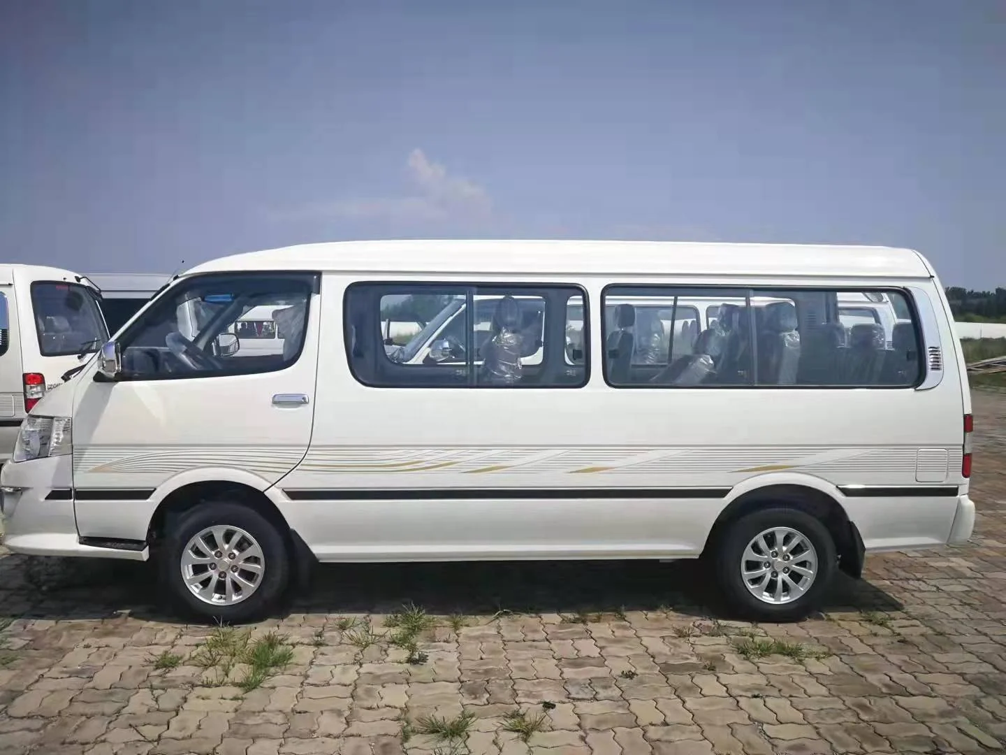 15 сидений микроавтобуса с 2.8L ISUZU Дизельные двигатели и низкий/полуприцеп/высокая крыша HAICE