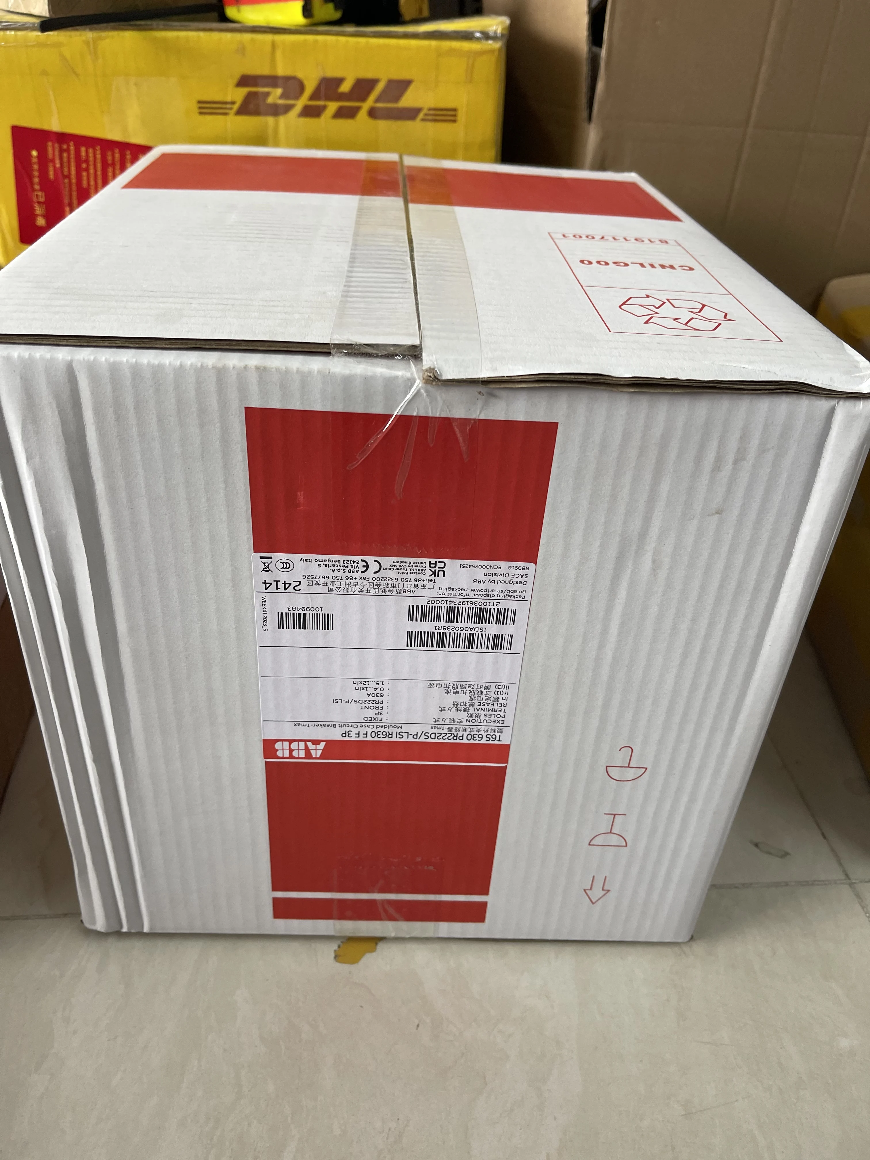 ABB Molded Case Circuit Breaker 1SDA060238R1 T6S 630 PR222DS/P-LSI R630 F F 3P