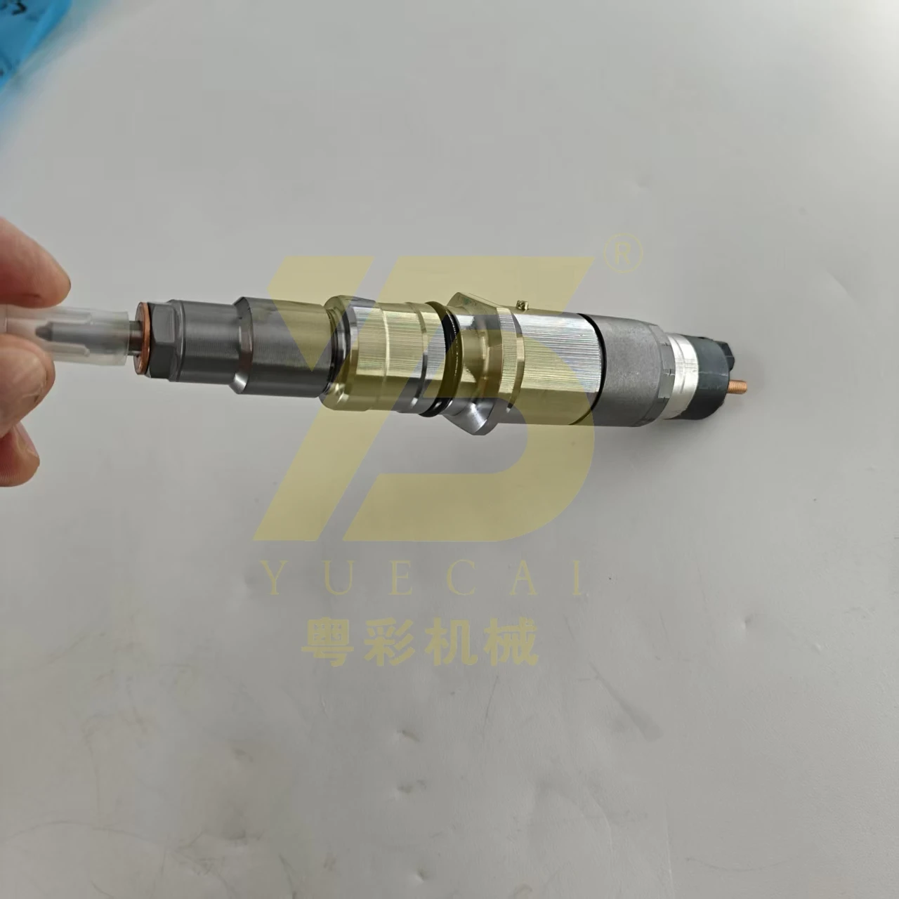 YUE CAI Construction Machrinery Spare Parts Excavator PC200-8 Diesel Fuel Injector 0445120231 for 6D107 Engine 6754-11-3011
