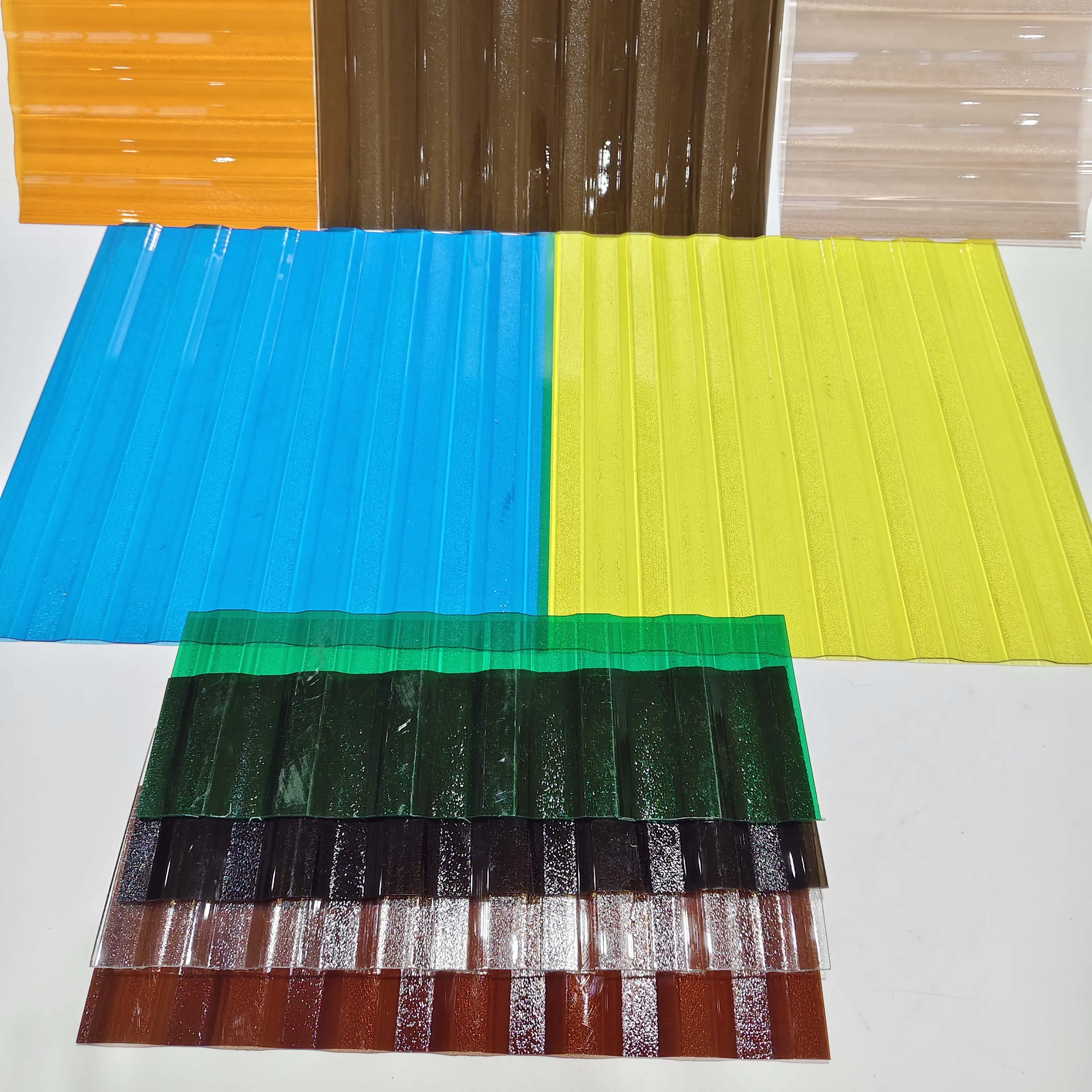Solid PC Endurance Board 1.5mm Thick Uv Plastic Roofing Panels Flexible Polycarbonate Embossed and Corrugated Sheet
