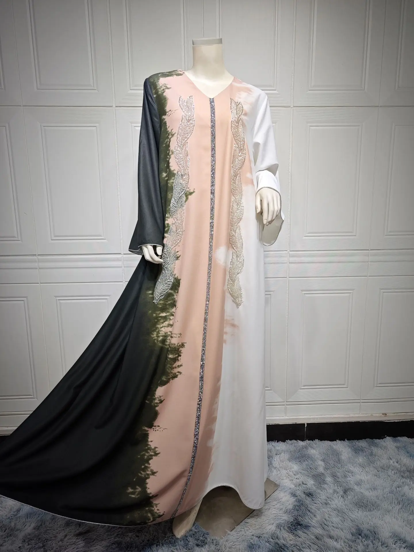 Shop Our Yibaoli Factory Supply of Eid Dresses with Sequins