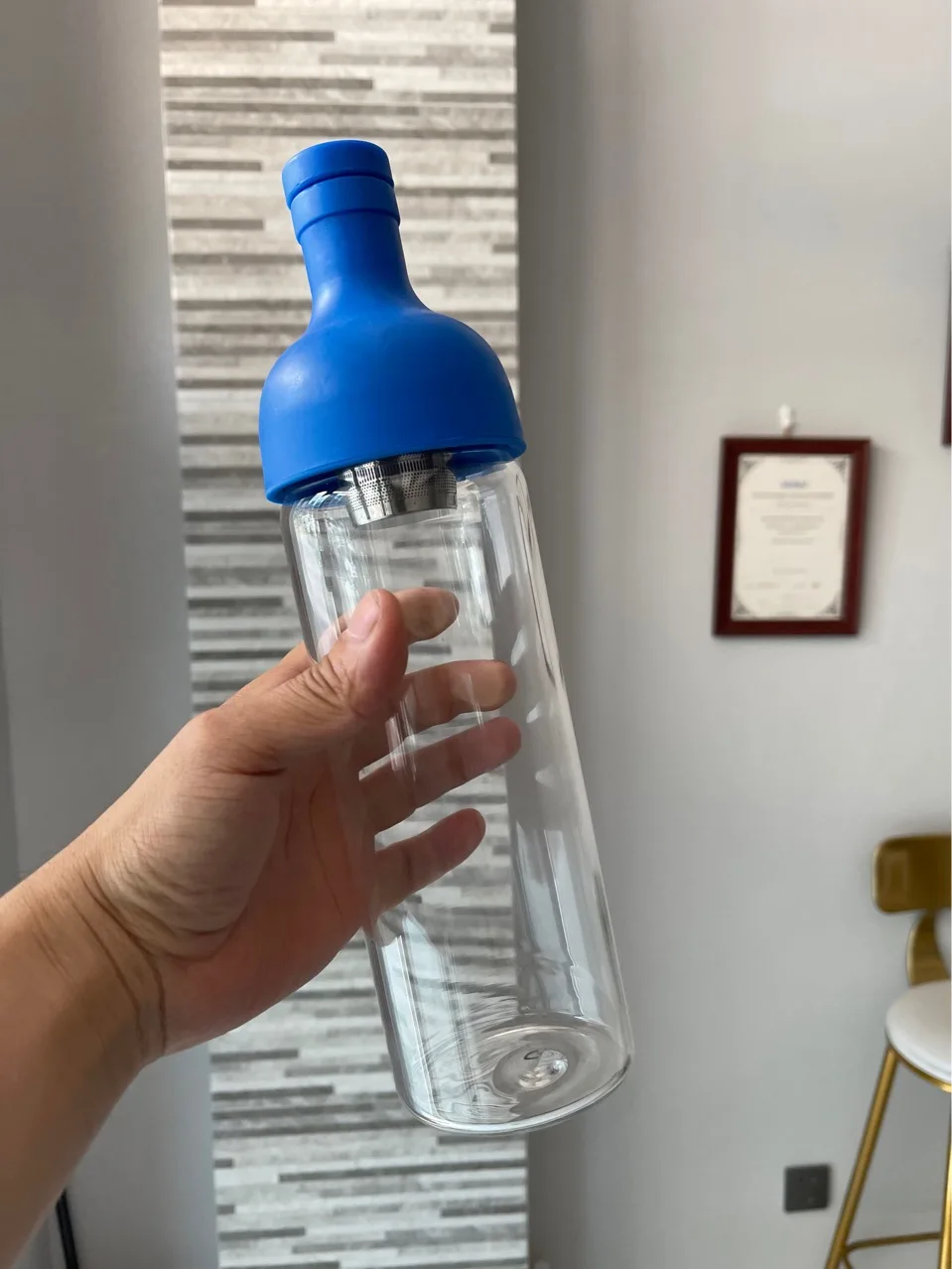 Стеклянный фильтр в японском стиле для холодного чая вина с силиконовой крышкой 750