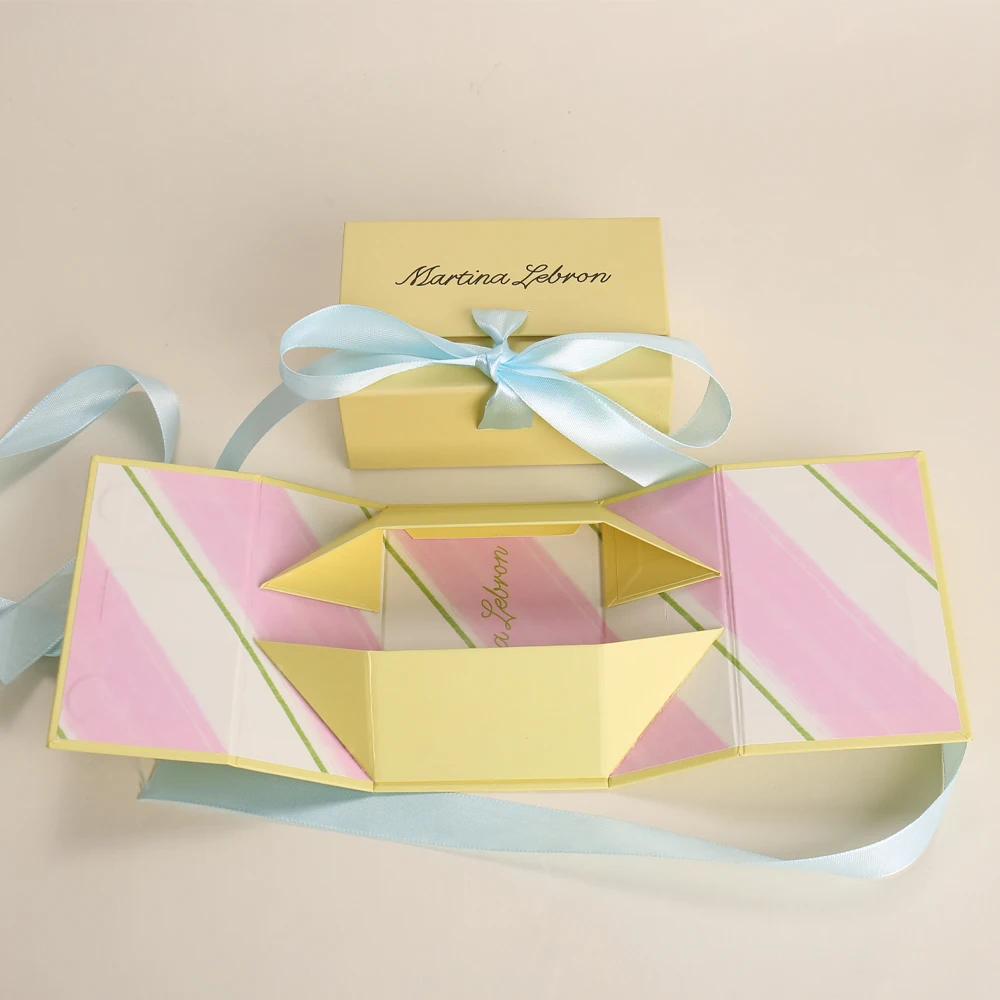 Boîte de parfum rigide avec poignée en ruban, boîte de parfum magnétique à charnière en papier de luxe personnalisé pour l'emballage des bouteilles de parfum