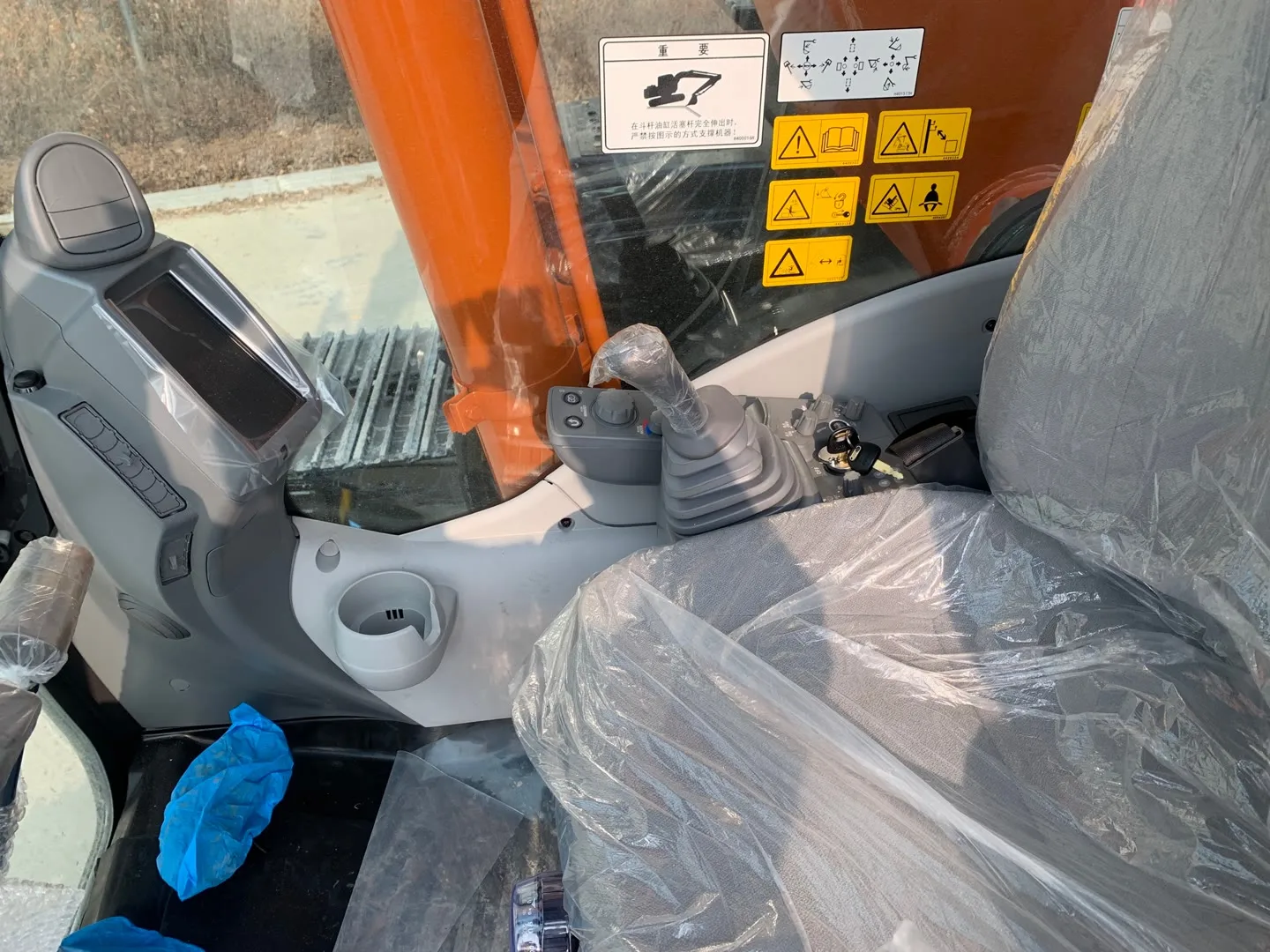 90% New Hitachi ZX250-3 Used Excavator 25 Ton Digger with 4001-6000 Working Hours