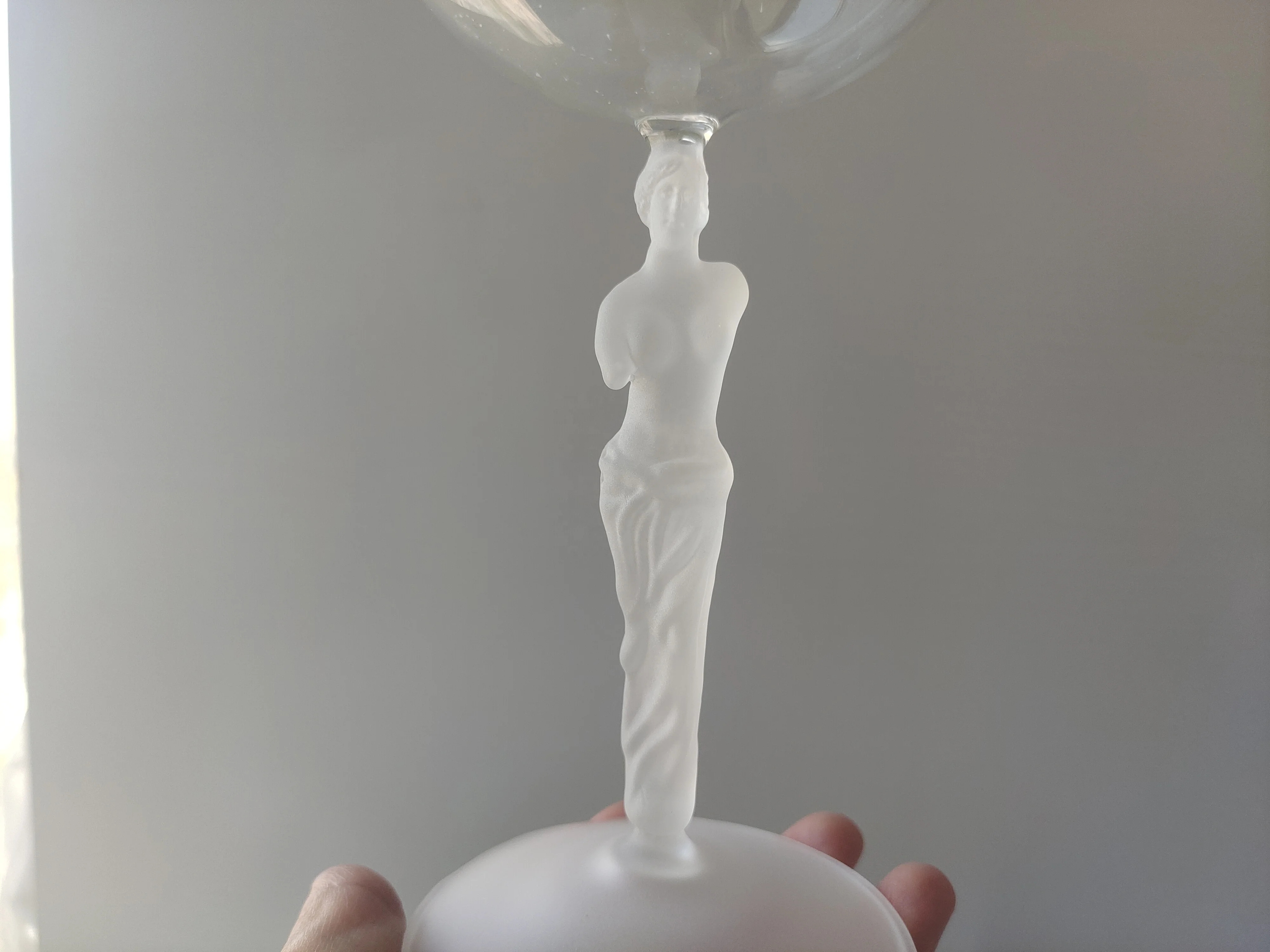 Novelty Beauty Venus De Milo Cocktail Glass Goblet Champagne Flutes Sexy Man Body Shaped venus Wine Glass Cup with Frosted Stem