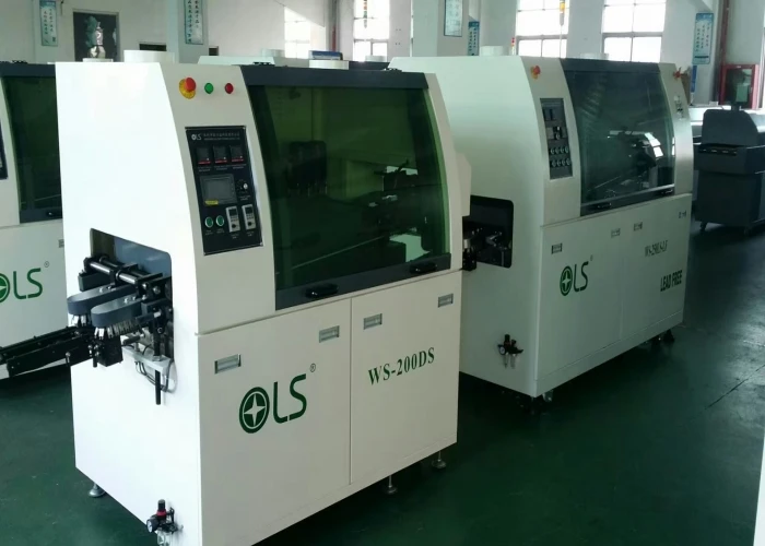 Small Wave Soldering Machine Economic Automatic DIP Soldering Machine Line LED Driver Home Appliances Toy Main Board Soldering