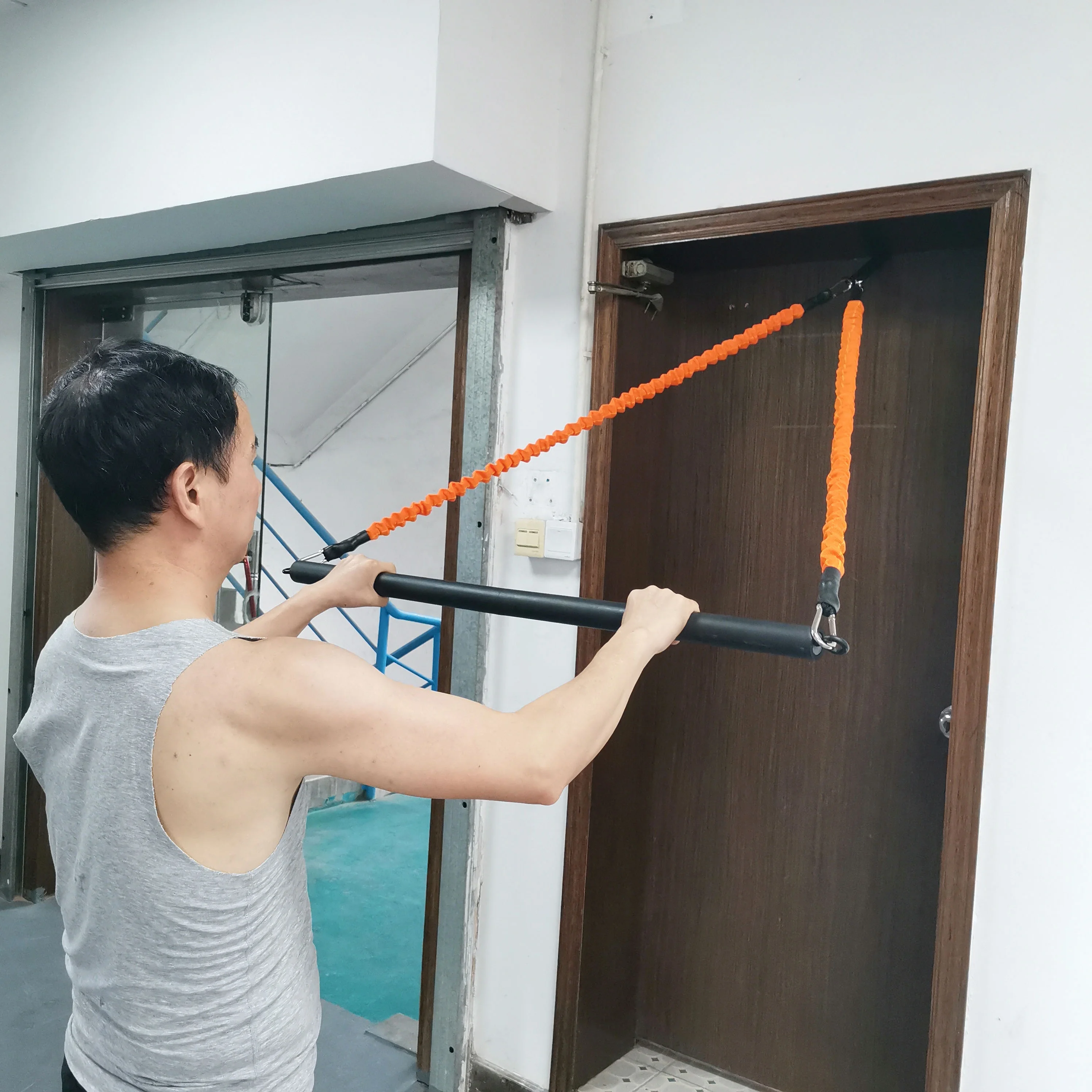 Фитнес-бар для бодибилдинга