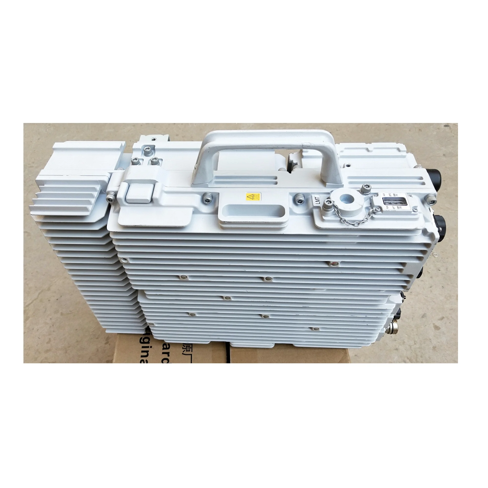 ZTE ZXSDR RRU R8882 S2100 - Reliable Fiber Optic Transceiver for