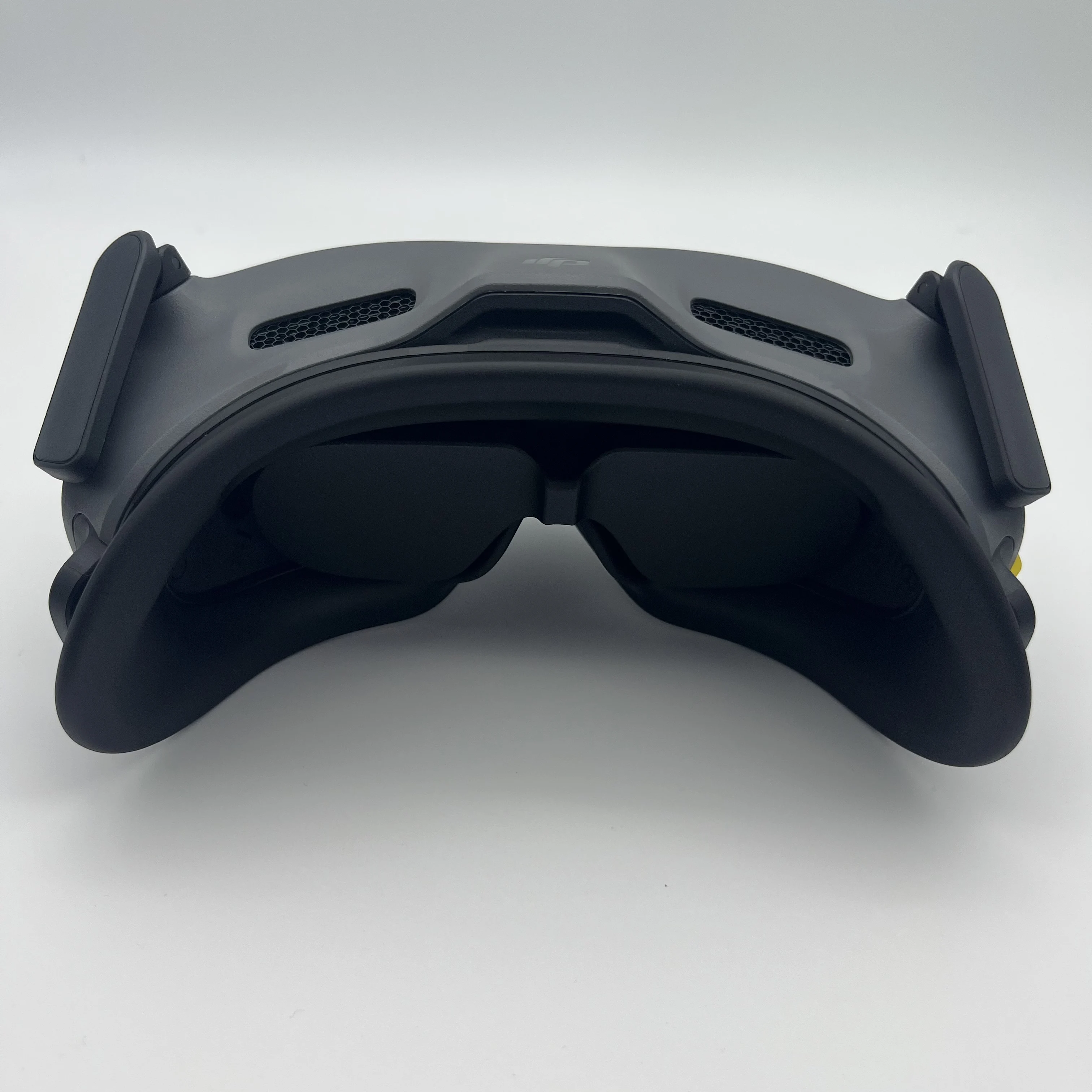 DJI Goggles 2 Motion Combo with FPV Motion Controller for an
