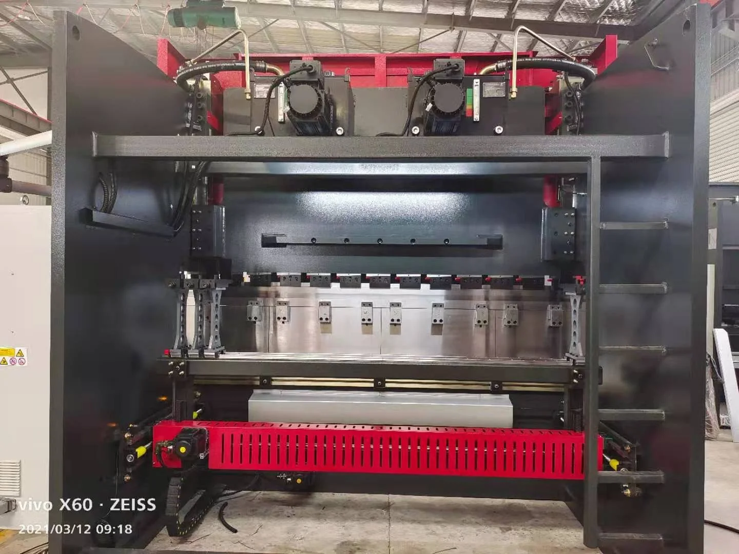 8 + 1 Ось DELEM DA66T контроллер HPB- 220Ton3200 листовой металл Cnc гибочный станок для стали