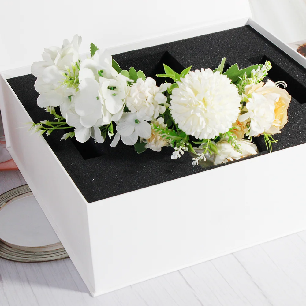 X-RHEA Factory Wholesale Custom Printed Handmade Luxury Rigid Paper Cardboard White Magnetic Closure Gift Box with Foam